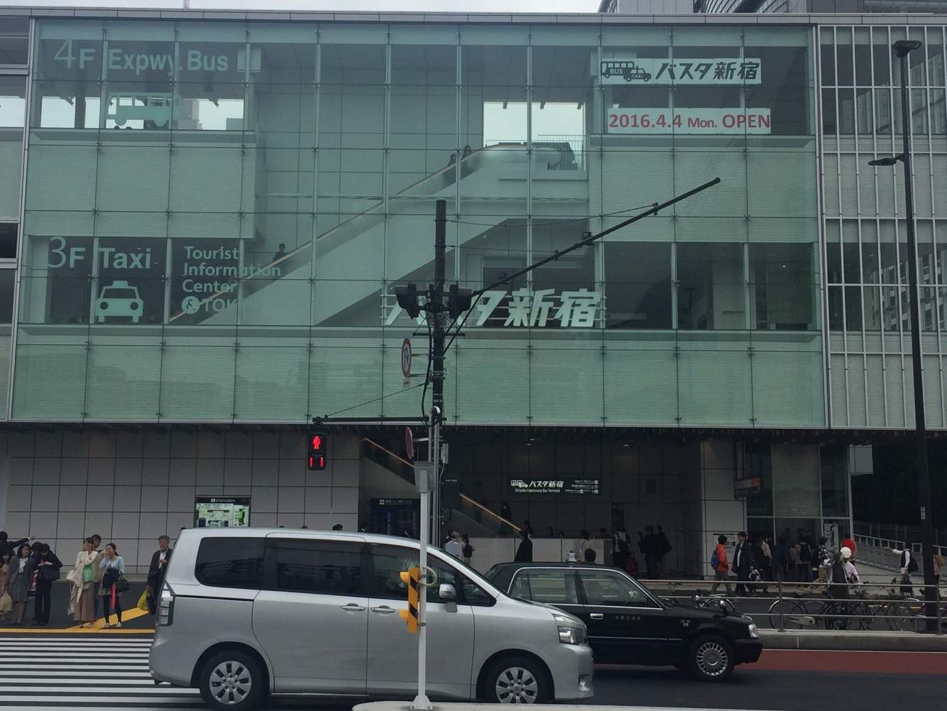 開業初日のバスタ新宿を下見！バスタ新宿開業によって新宿南口のタクシー乗り場も劇的に変わった！